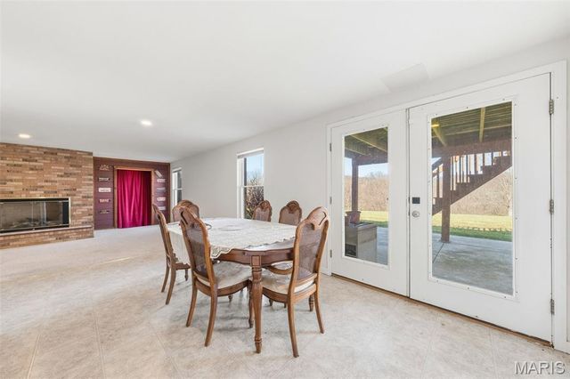 75 Morgans Way, Elsberry, MO 63343