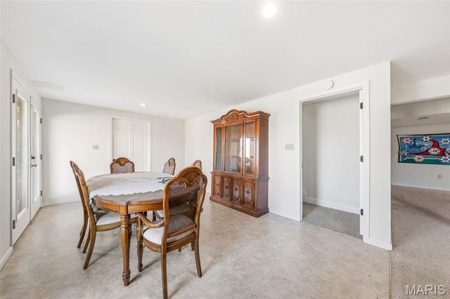 75 Morgans Way, Elsberry, MO 63343