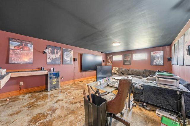 75 Morgans Way, Elsberry, MO 63343