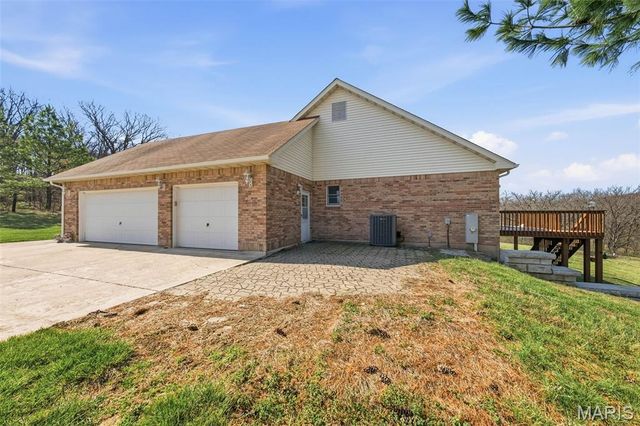 75 Morgans Way, Elsberry, MO 63343