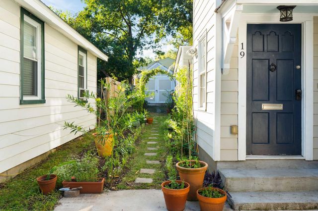 19 Gordon Street, Charleston, SC 29403