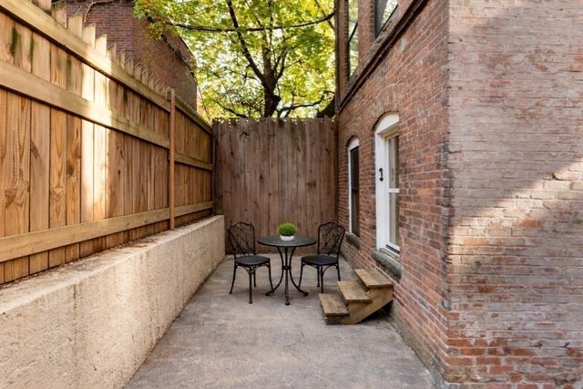 84 Myrtle St 1, Boston, MA 02114