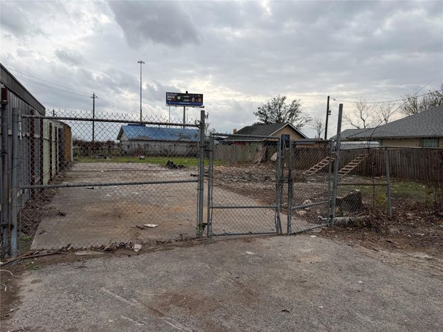 4006 Cedar Hill Lane, Houston, TX 77093