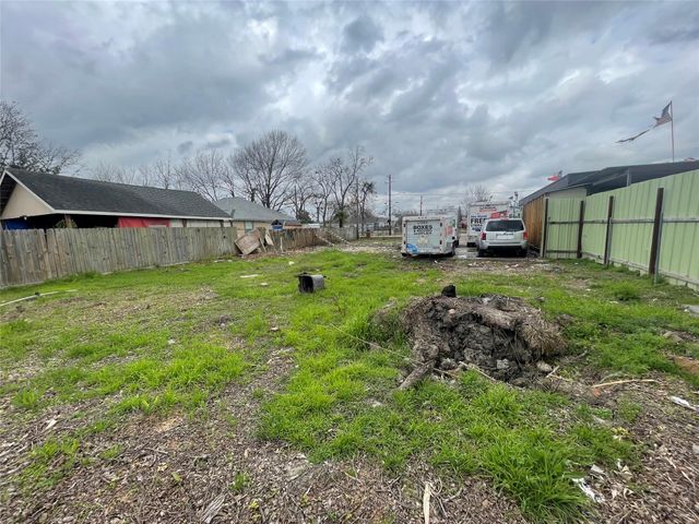 4006 Cedar Hill Lane, Houston, TX 77093