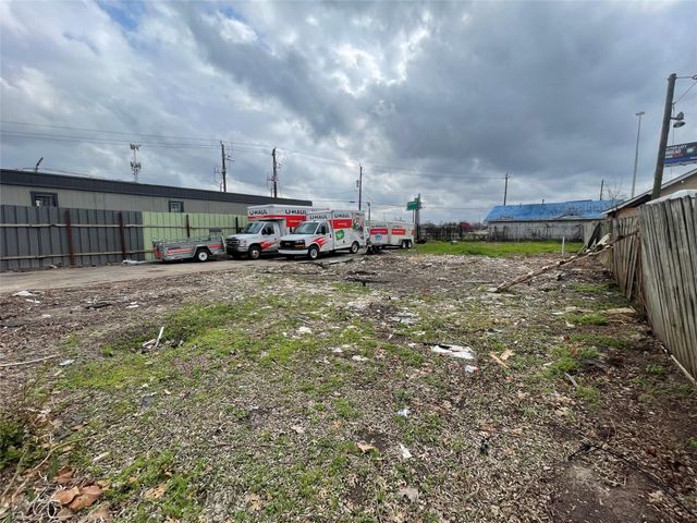 4006 Cedar Hill Lane, Houston, TX 77093