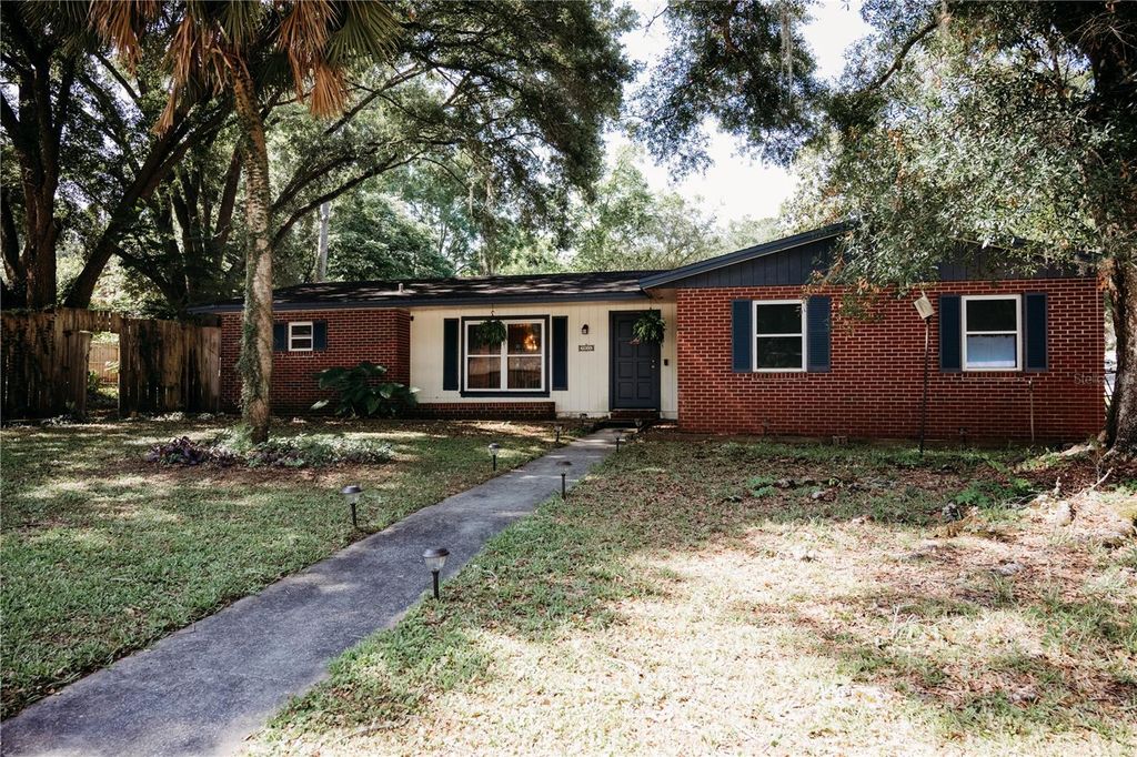 9835 NW 6TH PLACE, Gainesville, FL 32607