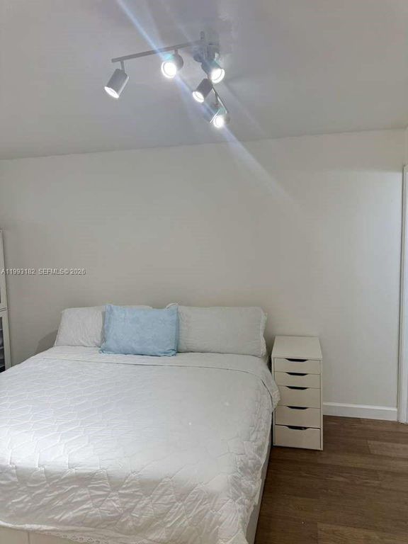 Image 7 of property listing at Address unavailable.