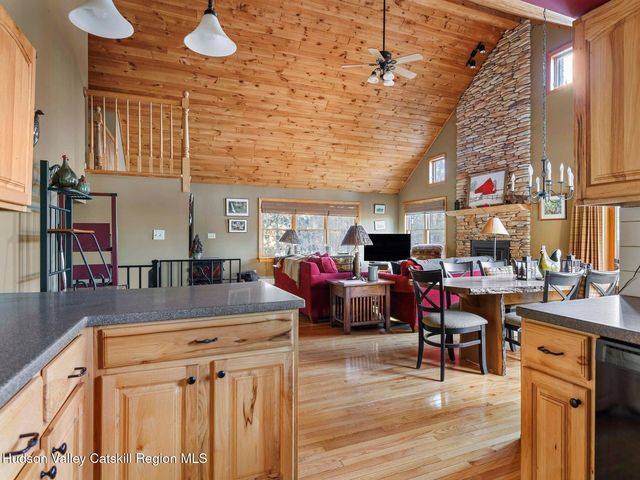 83 Lawrence Road, Jewett, NY 12444