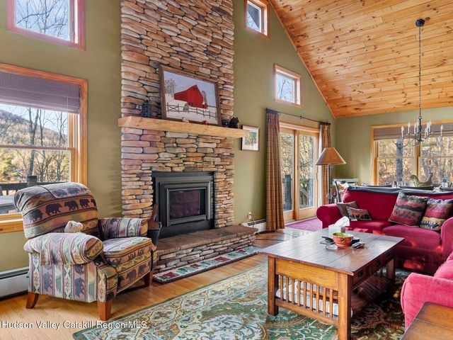 83 Lawrence Road, Jewett, NY 12444