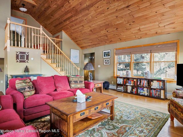 83 Lawrence Road, Jewett, NY 12444