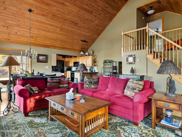 83 Lawrence Road, Jewett, NY 12444