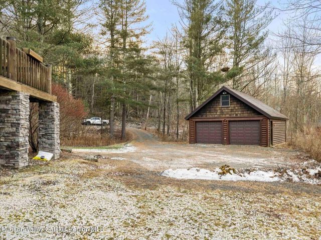 83 Lawrence Road, Jewett, NY 12444