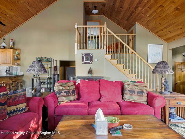 83 Lawrence Road, Jewett, NY 12444