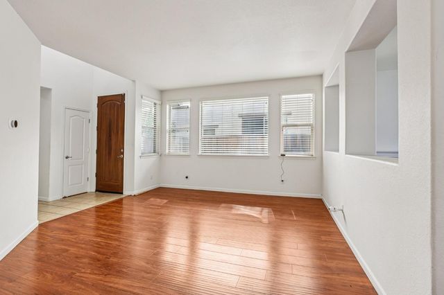 16796 English Country Trl, Lathrop, CA 95330