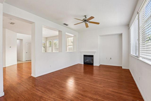 16796 English Country Trl, Lathrop, CA 95330