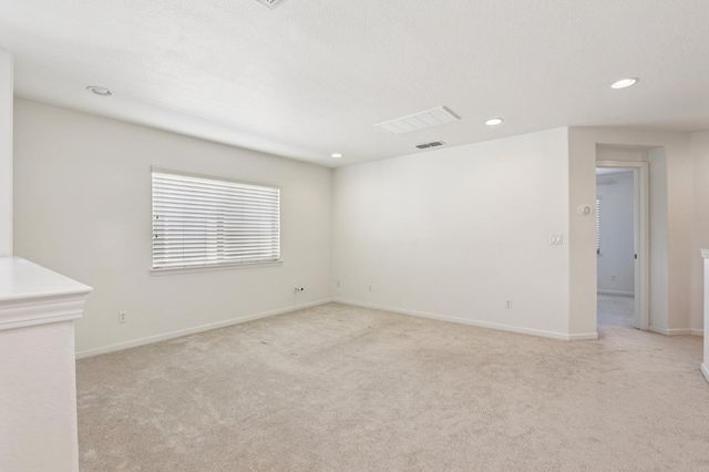 16796 English Country Trl, Lathrop, CA 95330