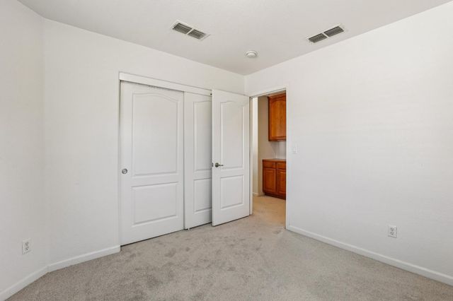 16796 English Country Trl, Lathrop, CA 95330