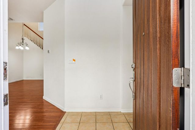 16796 English Country Trl, Lathrop, CA 95330