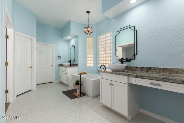 9537 W ELECTRA Lane, Peoria, AZ 85383