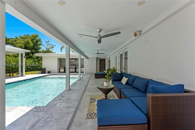 7425 SW 139th Ter, Palmetto Bay, FL 33158