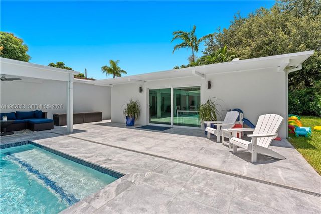 7425 SW 139th Ter, Palmetto Bay, FL 33158