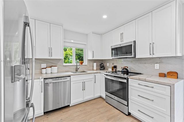 7425 SW 139th Ter, Palmetto Bay, FL 33158