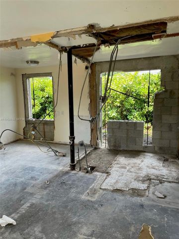 7425 SW 139th Ter, Palmetto Bay, FL 33158