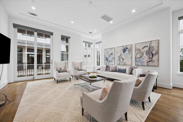 2326 Bissonnet Street, Houston, TX 77005