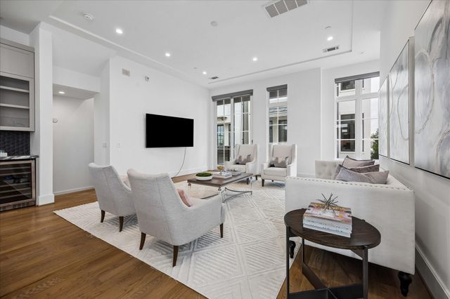 2326 Bissonnet Street, Houston, TX 77005