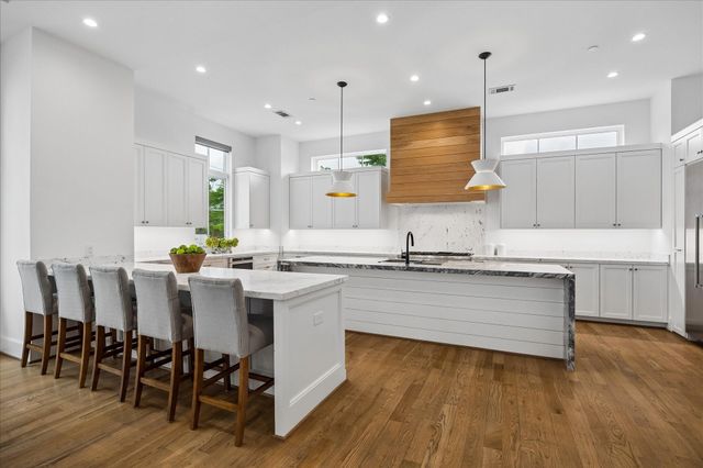 2326 Bissonnet Street, Houston, TX 77005