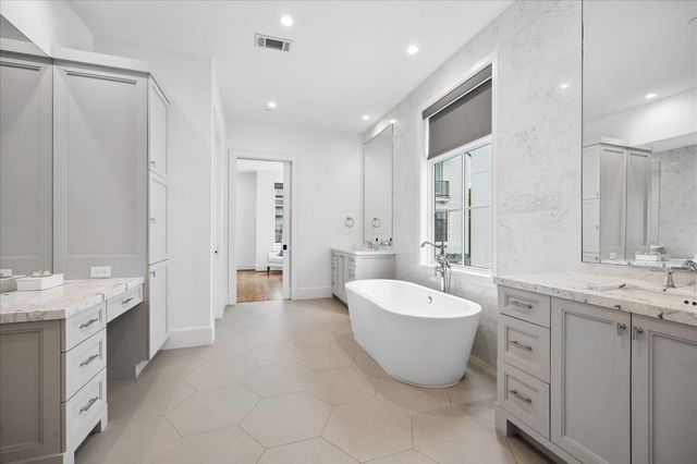 2326 Bissonnet Street, Houston, TX 77005