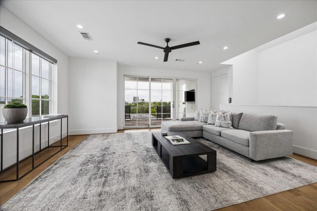 2326 Bissonnet Street, Houston, TX 77005