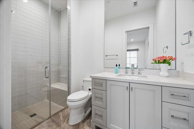 2326 Bissonnet Street, Houston, TX 77005