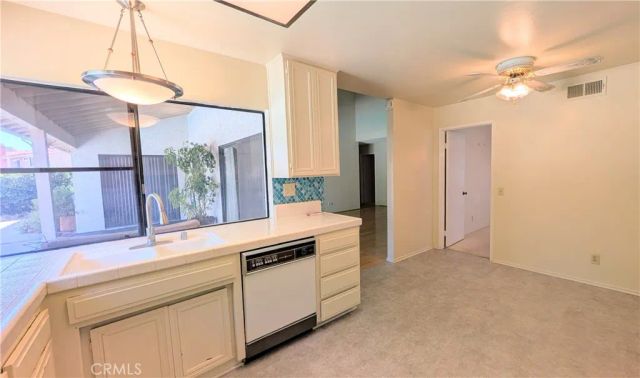 28859 Michelle Drive, Agoura Hills, CA 91301