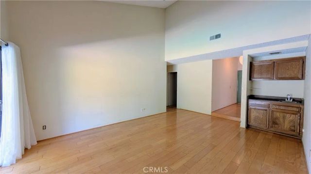 28859 Michelle Drive, Agoura Hills, CA 91301
