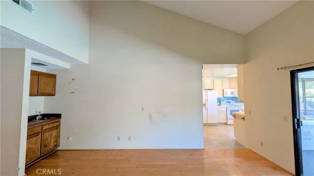 28859 Michelle Drive, Agoura Hills, CA 91301