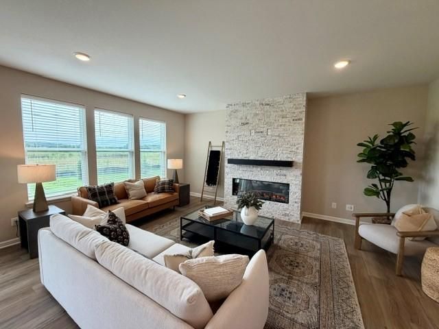 4633 Island Park Drive, Woodbury, MN 55129