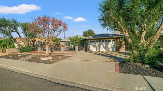 11757 Serra, Chino, CA 91710