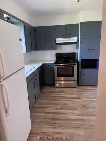 508 Rose Marie Boulevard, Hearne, TX 77859