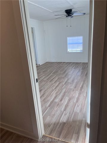 508 Rose Marie Boulevard, Hearne, TX 77859