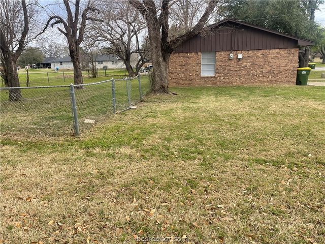 508 Rose Marie Boulevard, Hearne, TX 77859