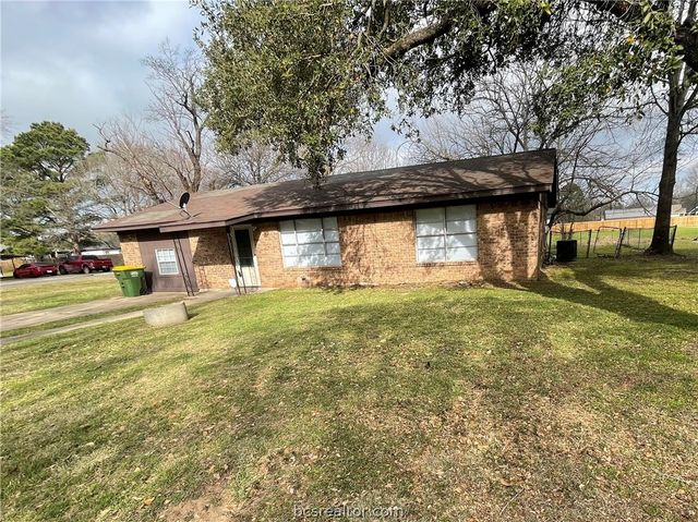 508 Rose Marie Boulevard, Hearne, TX 77859