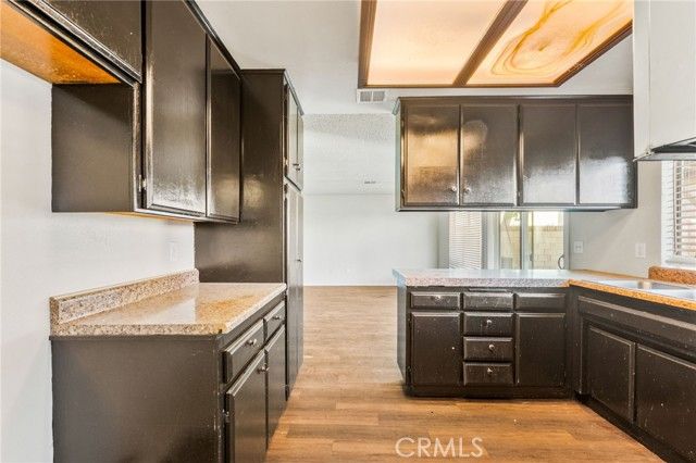 44057 7th Street, Lancaster, CA 93535