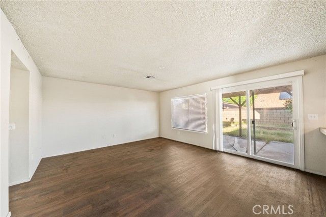 44057 7th Street, Lancaster, CA 93535