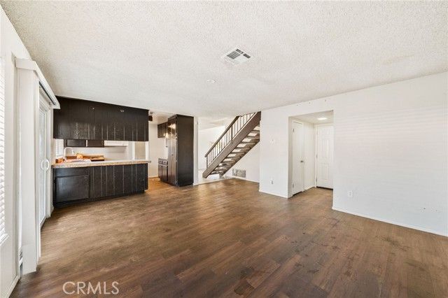 44057 7th Street, Lancaster, CA 93535