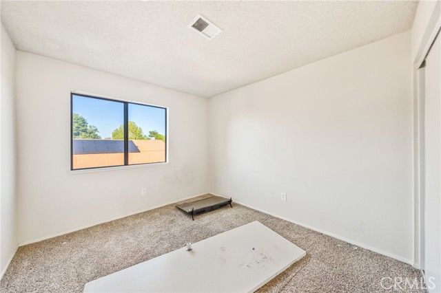 44057 7th Street, Lancaster, CA 93535