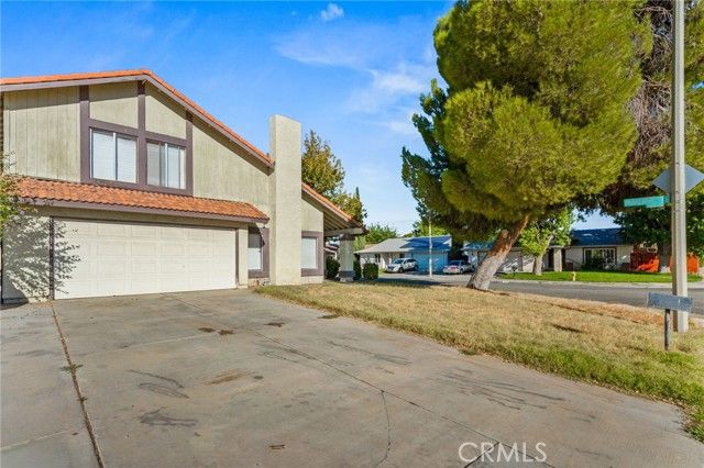 44057 7th Street, Lancaster, CA 93535