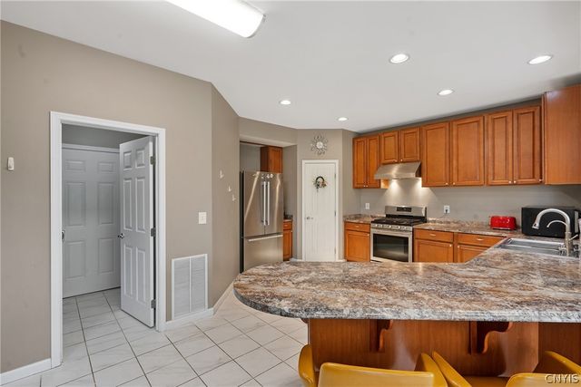 8649 Alizarin Avenue, Cicero, NY 13039