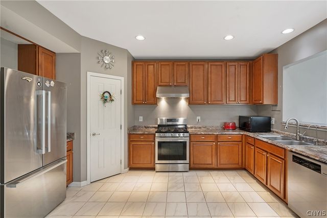 8649 Alizarin Avenue, Cicero, NY 13039