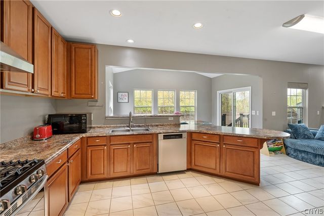 8649 Alizarin Avenue, Cicero, NY 13039